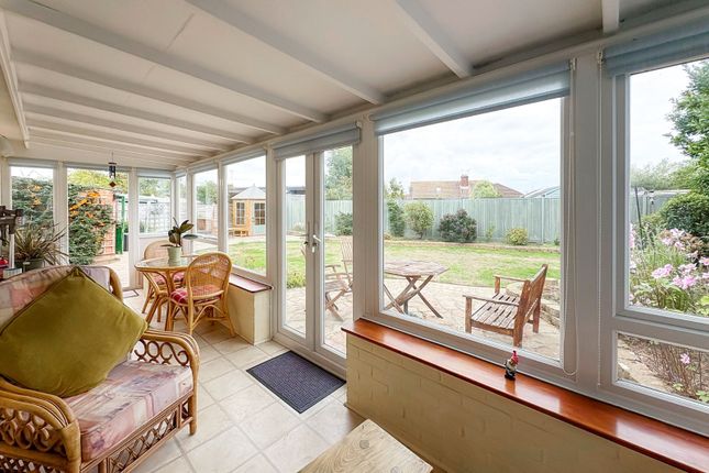 18, Chiltern Close, Littlehampton photo 4