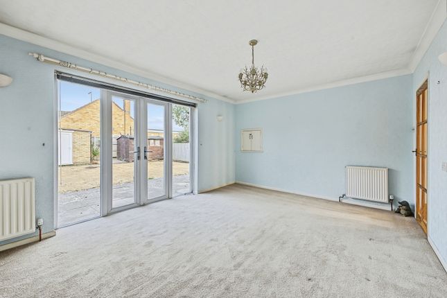 52, Carrs Way, Northampton photo 4