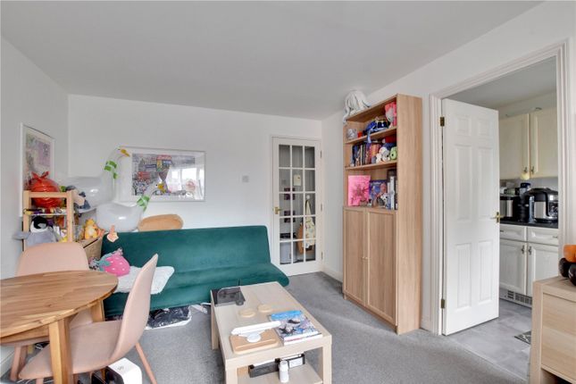21, Compass House, Deptford photo 4