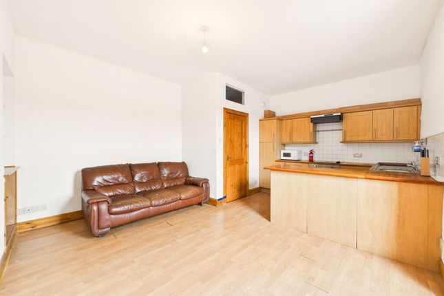 Flat 2, 1, Glenshellach Terrace, Oban photo 3