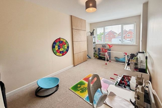 14, Latimer Way, Durham photo 4