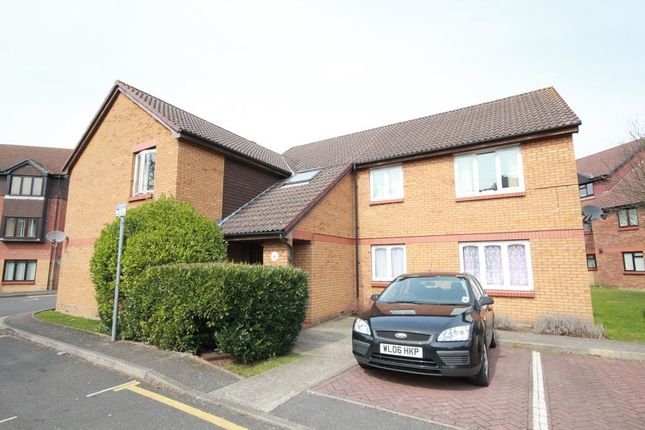 Property to rent in Kipling Drive, Colliers Wood, London SW19 - Zoopla