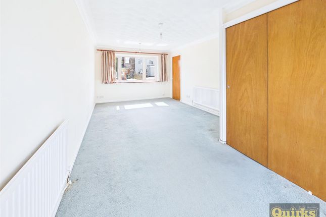 91, Haslemere Road, Wickford photo 4