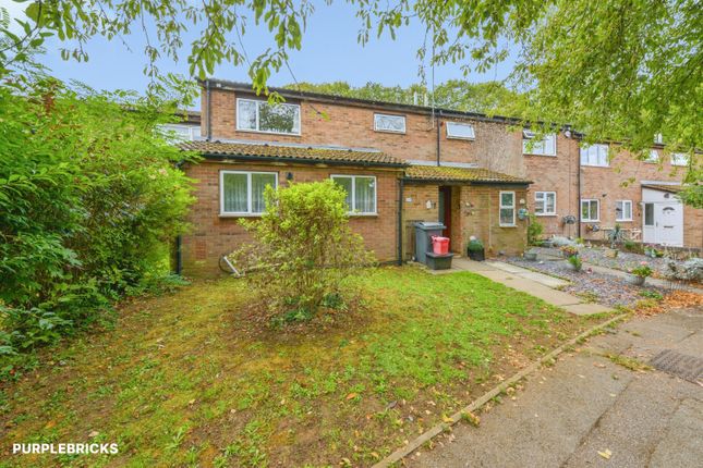 16, Caernarvon Close, Stevenage photo 2