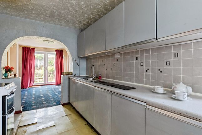 4, Buckfast Close, Coventry photo 4