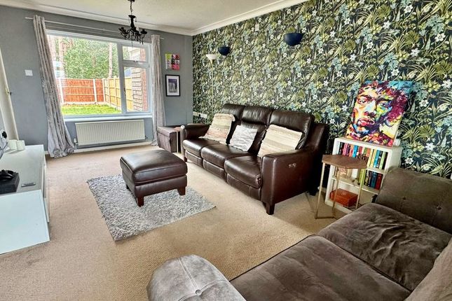 30, Staverton Crescent, Lincoln photo 2