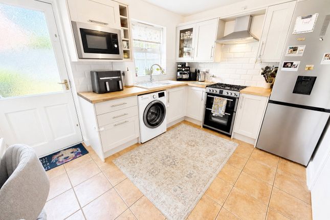 2, Orme Close, Brierley Hill photo 2