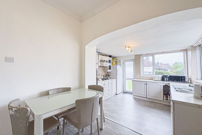 11 Westway, Wirral photo 3