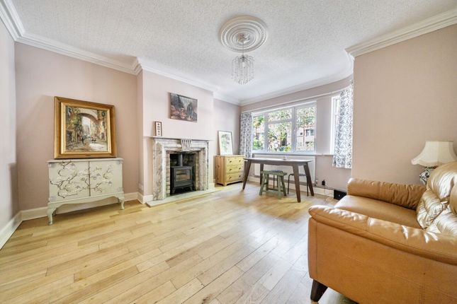 17 Linden Road, Bedford photo 3