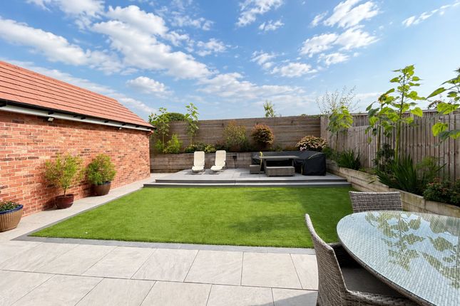 6 Hyacinth Close, Crewe photo 3