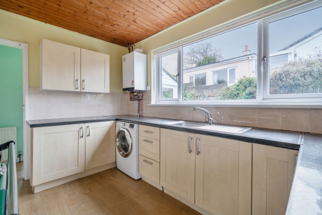 17, Peters Crescent, Paignton photo 2