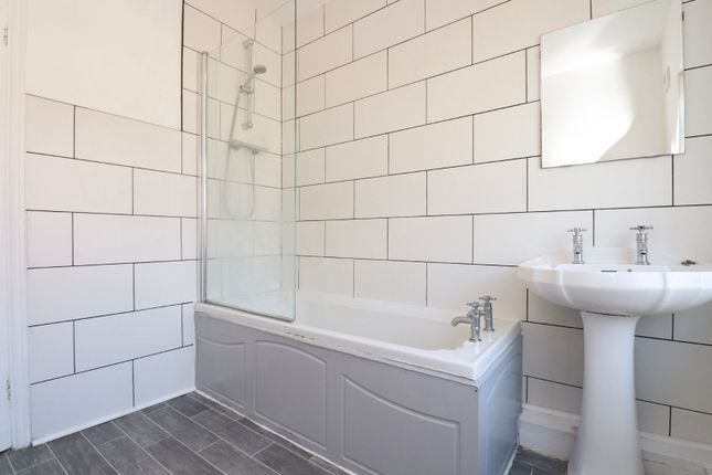 3, Arley Place, West Yorkshire photo 5