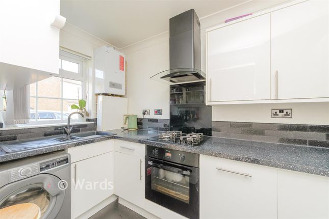 11, Cobsdene, Gravesend photo 3