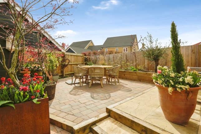 6, Samuel Collins Way, Woodbridge photo 2