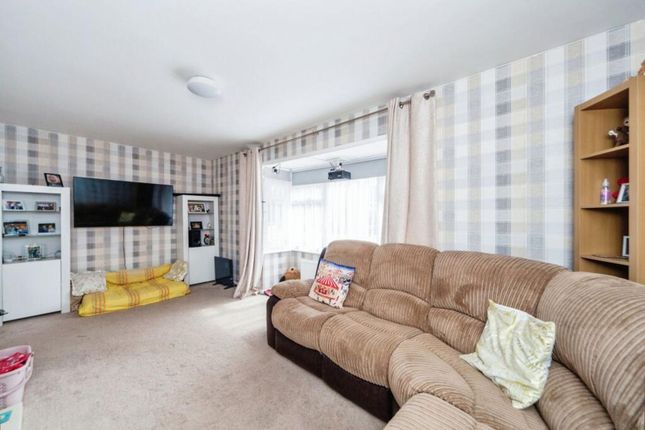Thornham, Sandbank Road, Abergele photo 2