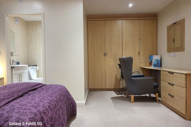 246a Cannock Road, Wolverhampton photo 3