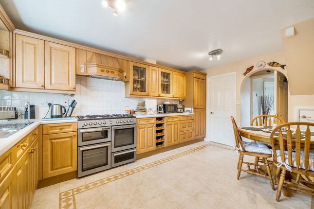 5 Penny Cress Road, Sheerness photo 3