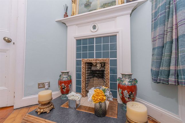 Flat for sale in Greyfriars Place, Edinburgh