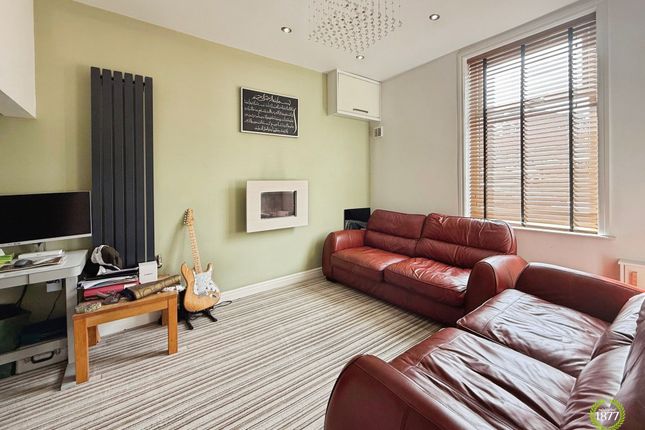 42 Cedar Street, Blackburn photo 4
