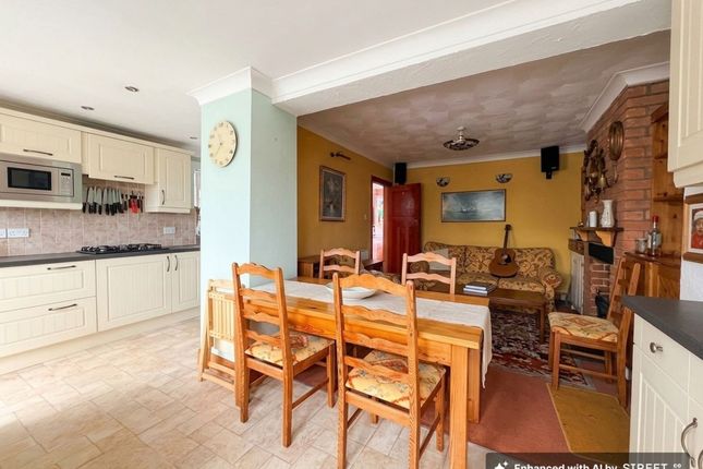 74 Kennedy Road, Southampton photo 4