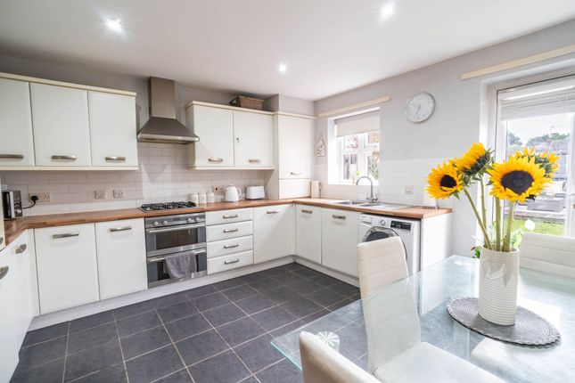 44 Mitcham Road, Hull photo 3