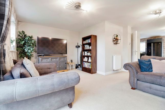 Town house for sale in Oliver Close, Leicester