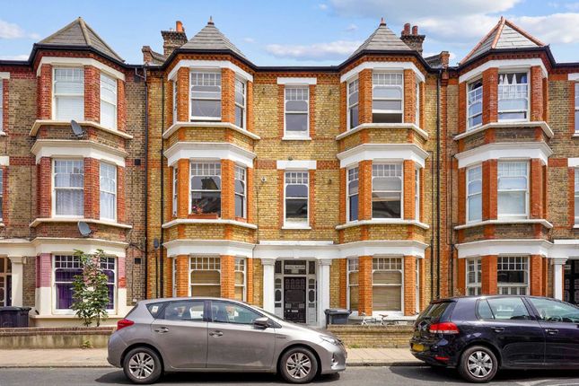 Thumbnail Flat to rent in Edgeley Road, London