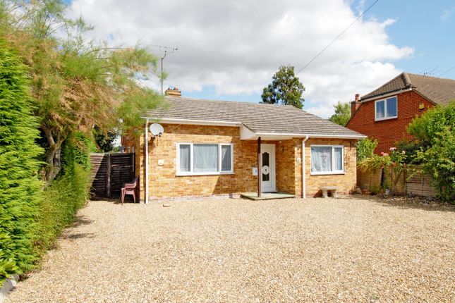 Bungalow for sale in Rowan Drive, Crowthorne