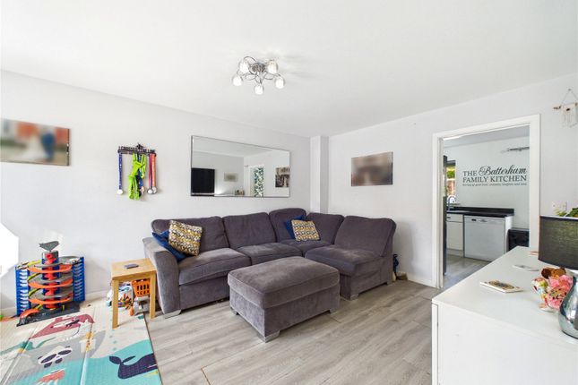 98, Grace Farrant Road, Sudbury photo 2