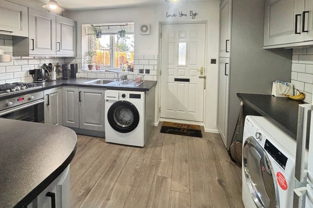 19, Mareham Close, Bracebridge Heath photo 3