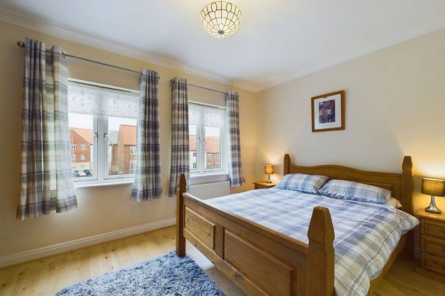 Town house for sale in Whitehall Landing, Whitby