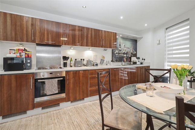 Flat 32, Bradfield House,, Bradfield Close, Surrey photo 2
