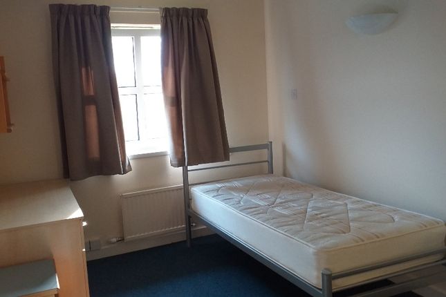 Thumbnail Shared accommodation to rent in 167 Barley Lane, Ilford