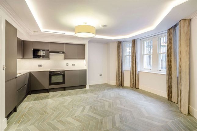 Flat to rent in Emperors Gate, London, Greater London