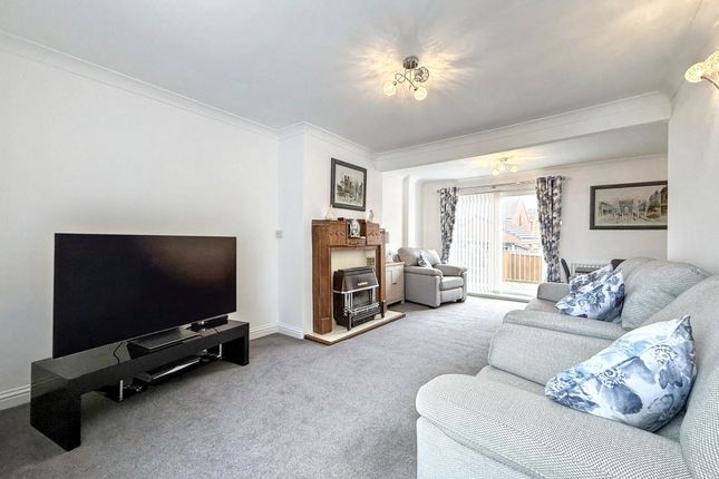 North Crescent, Peterlee photo 4