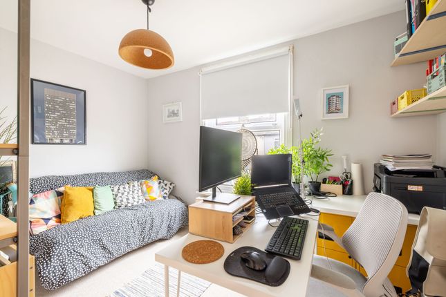 End terrace house for sale in Keens Road, Croydon