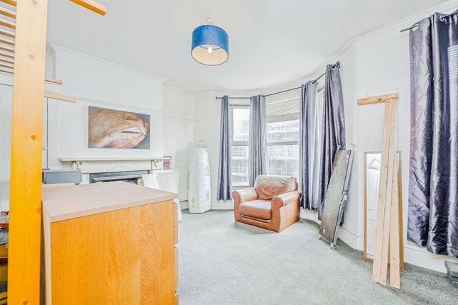 81, Claude Road, Cardiff photo 4