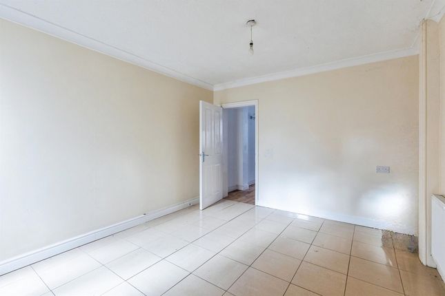 22, Washbrook Road, RUSHDEN photo 4