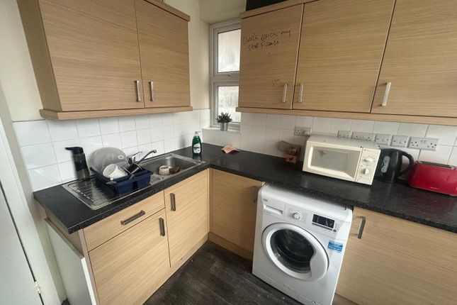 Room 2, 74A, Aldermans Hill, London photo 5