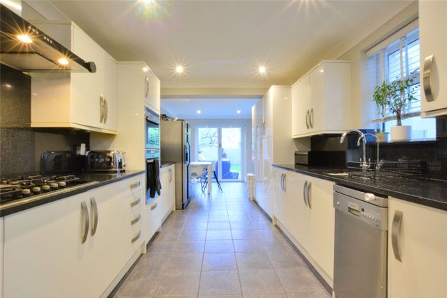 91, Plum Lane, London photo 2