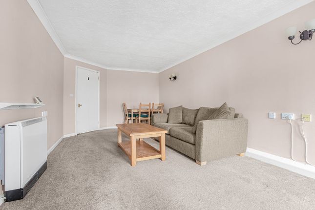 Felbridge Court, High Street, Feltham photo 3