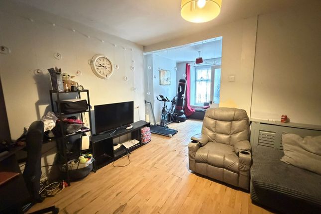 24, Hill Street, Neath photo 2