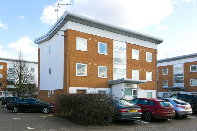 39, Felixstowe Court, London photo 2