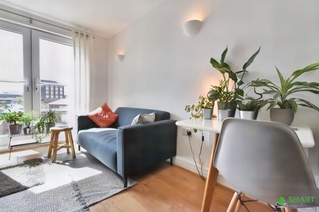 Flat for sale in Verney Street, Exeter