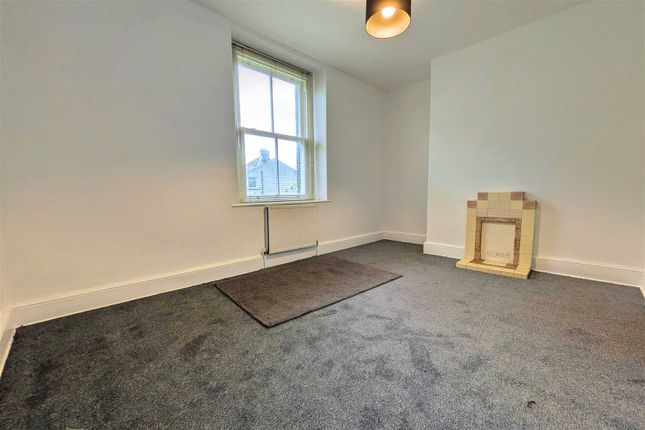 18, Flat 3, Bath Road, Buxton photo 4