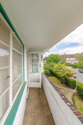 Thumbnail Flat to rent in Ossulton Way, London