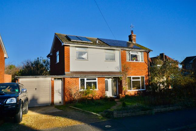 Detached house for sale in Broadway Close, Fladbury, Pershore