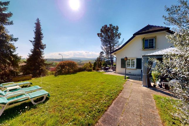 Villa for sale in Eclépens, Canton De Vaud, Switzerland