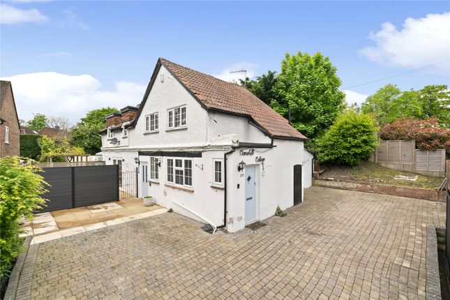 Caenshill Lodge, 271, Brooklands Road, Surrey photo 2