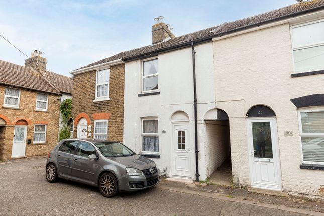 2-bed house on 19 Russell Place, Faversham, £265,000